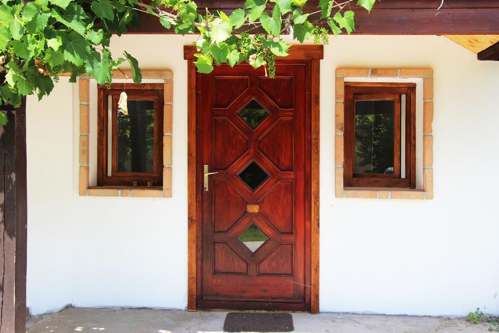 Hotel Lugas Vendeghaz Felsőtold Exterior foto