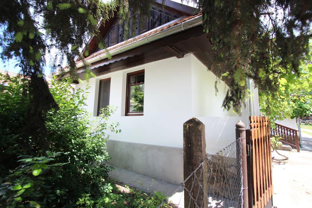 Hotel Lugas Vendeghaz Felsőtold Exterior foto